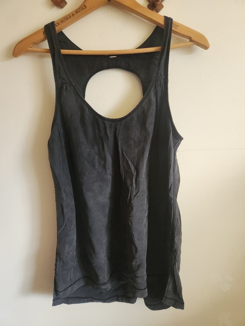 Lululemon Peace Of Mind Black Tank Top Open Back Acid Wash Small S 4